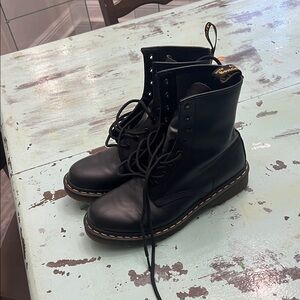 Doc Martins women size 9